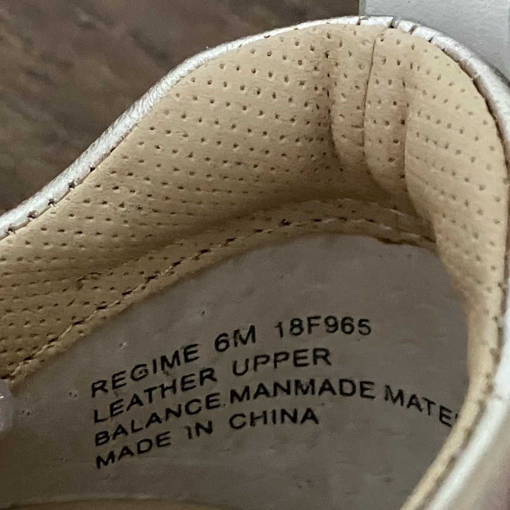 Naked Feet Regime Gold Shoes - Picture 5 of 6